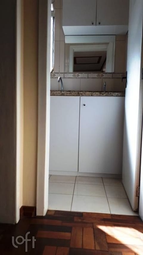 Image 1 - 256942
